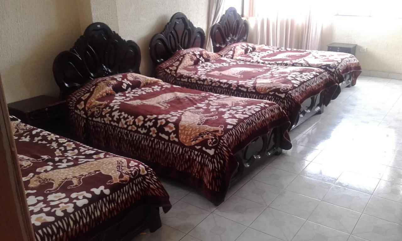 Hostal Lesly Salome Tulcán المظهر الخارجي الصورة